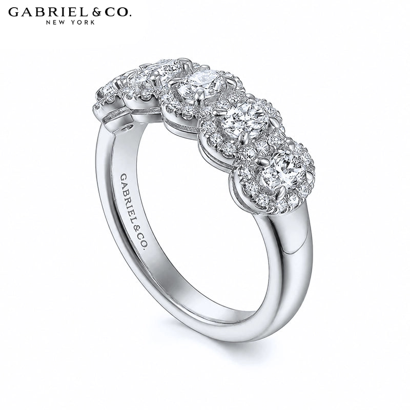 0.95ctw Natural Oval Diamond Pavé Halo Ring 6.7mm