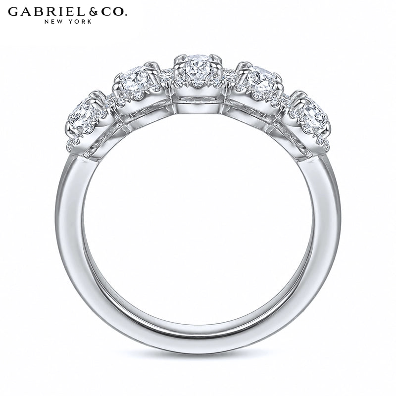 0.95ctw Natural Oval Diamond Pavé Halo Ring 6.7mm