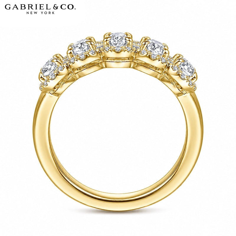 0.95ctw Natural Oval Diamond Pavé Halo Ring 6.7mm