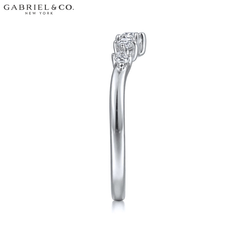 0.25ctw Natural Diamond Curved Ring 1.8mm