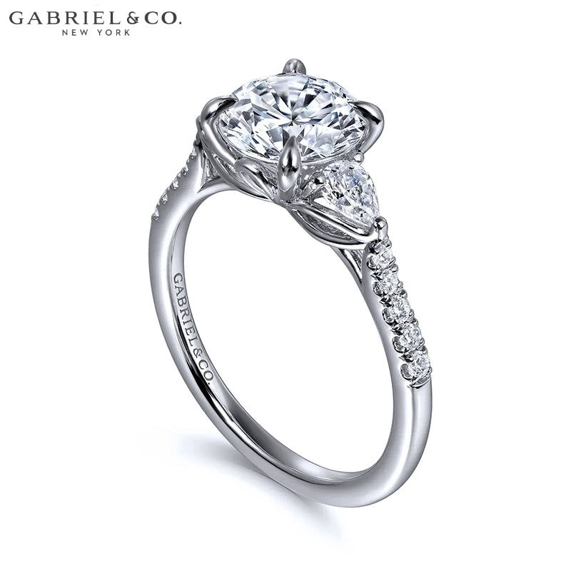 1.90ctw Round Cut Lab Grown Diamond Ring