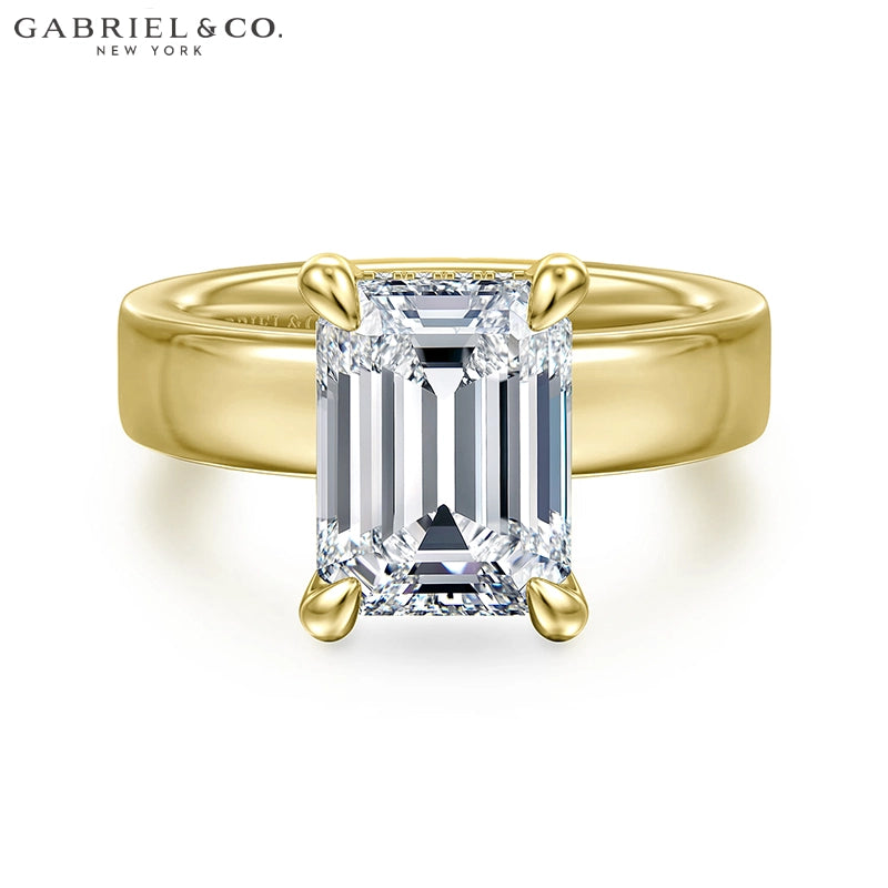 2.50ctr-5.00ctr Emerald Cut Lab Grown Diamond Ring