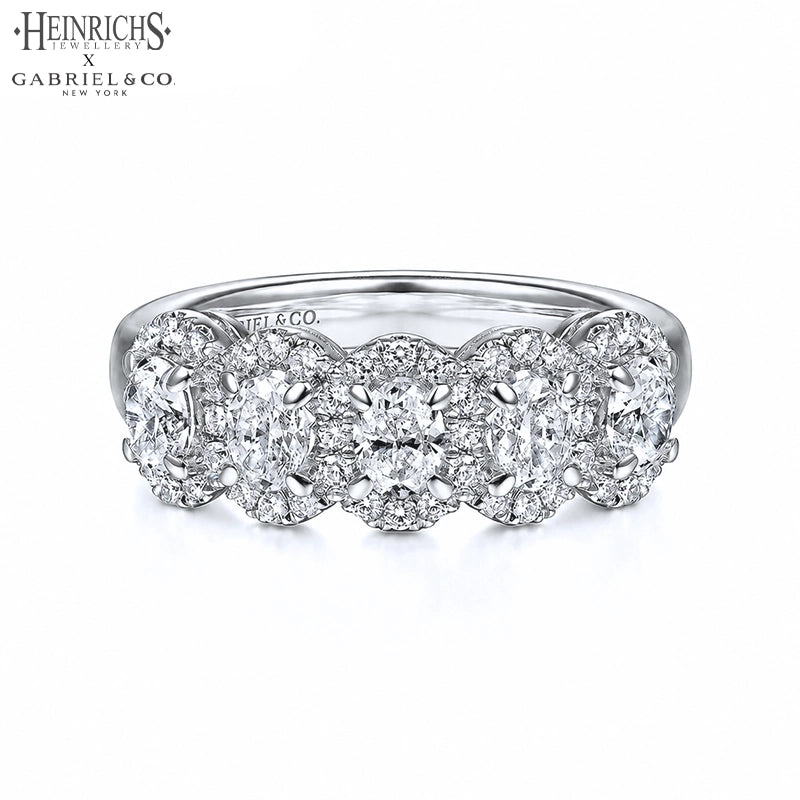 0.95ctw Lab Grown Oval Diamond Pavé Halo Ring 6.7mm