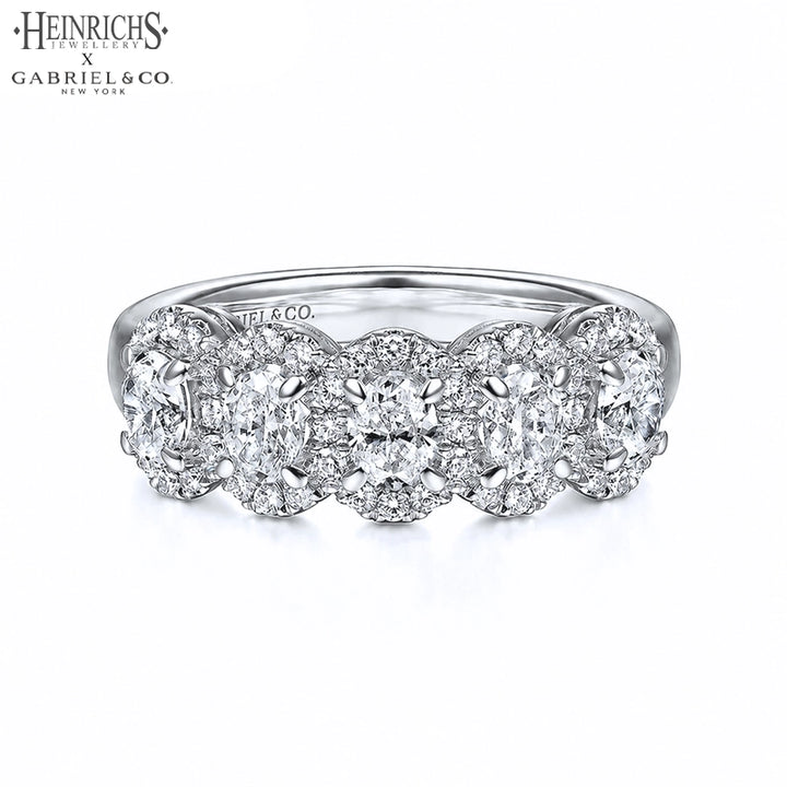 0.95ctw Lab Grown Oval Diamond Pavé Halo Ring 6.7mm