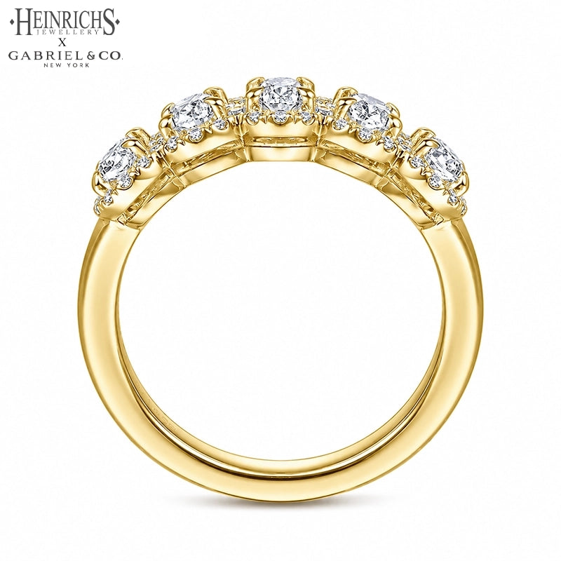 0.95ctw Lab Grown Oval Diamond Pavé Halo Ring 6.7mm