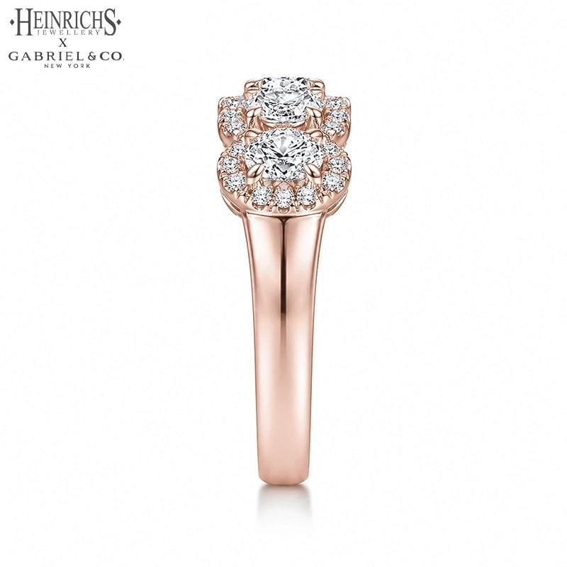 0.95ctw Lab Grown Oval Diamond Pavé Halo Ring 6.7mm
