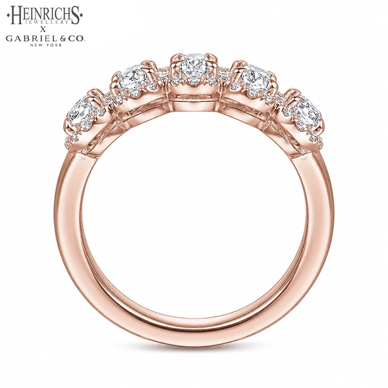 0.95ctw Lab Grown Oval Diamond Pavé Halo Ring 6.7mm