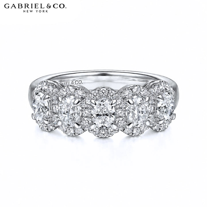 0.95ctw Natural Oval Diamond Pavé Halo Ring 6.7mm