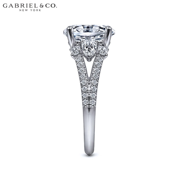 1.50ctr-3.00ctr Oval Cut Lab Grown Diamond Ring