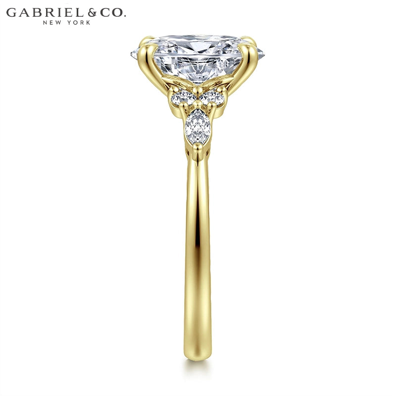 1.00ctr-2.00ctr Oval Cut Natural Diamond Ring