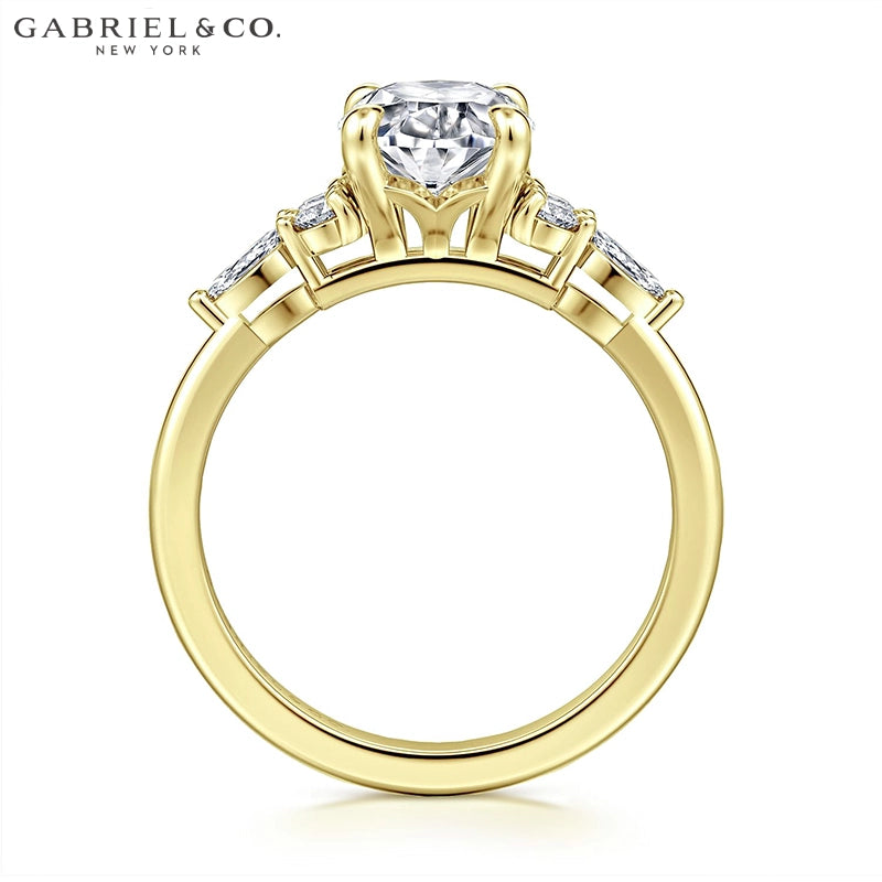 1.00ctr-2.00ctr Oval Cut Natural Diamond Ring