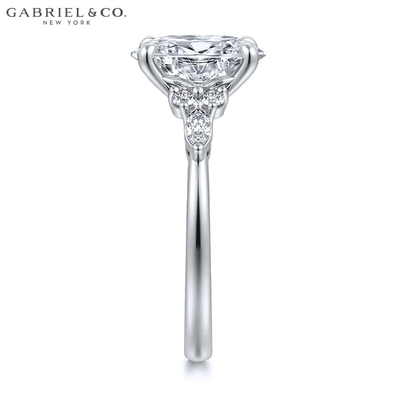 1.00ctr-2.00ctr Oval Cut Natural Diamond Ring