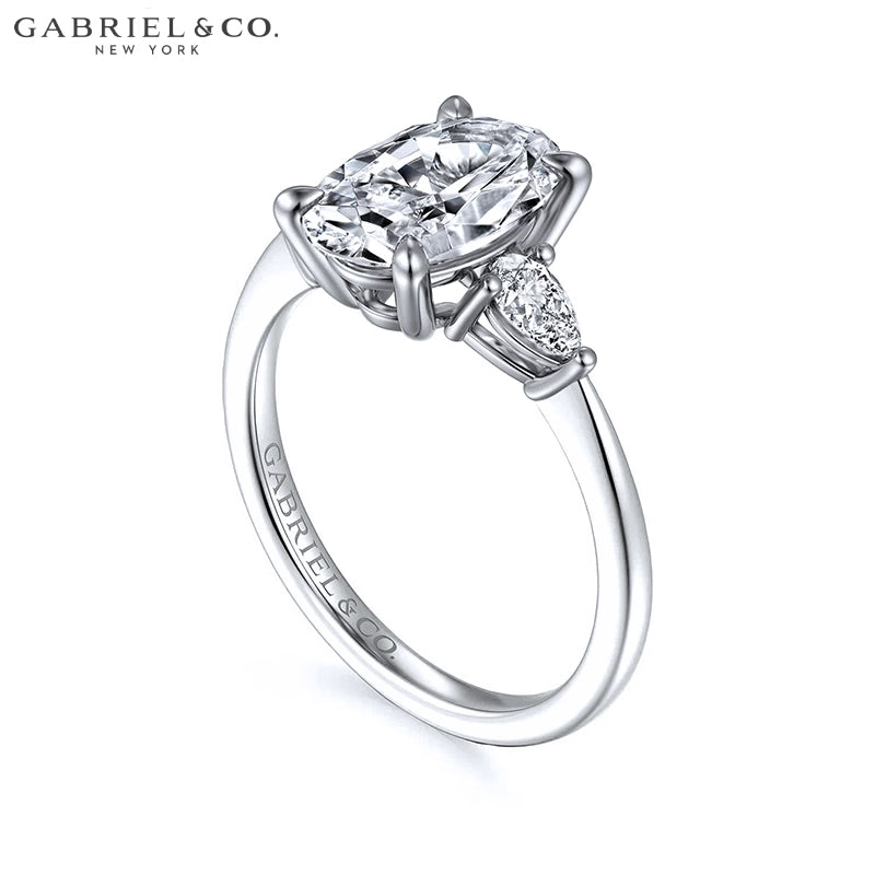 1.00ctr-2.00ctr Oval Cut Natural Diamond Ring
