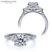 1.90ctw Round Cut Lab Grown Diamond Ring
