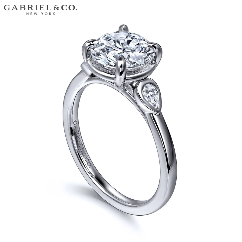 2.20ctw Round Cut Lab Grown Diamond Ring