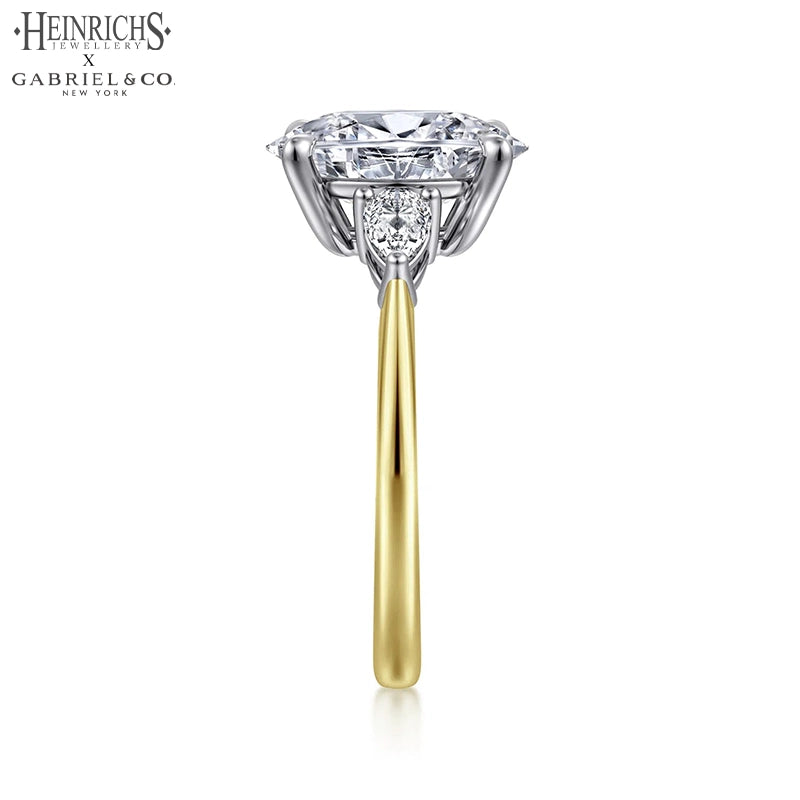 2.34ctw Oval Cut Lab Grown Diamond Ring