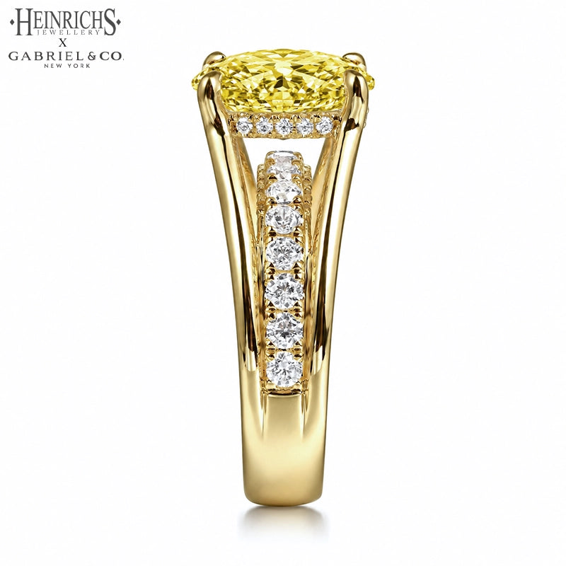 1.50ctr-3.00ctr Oval Cut Lab Grown Yellow Diamond Ring