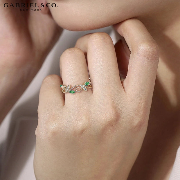 Emerald & Diamond Vintage Milgrain Ring