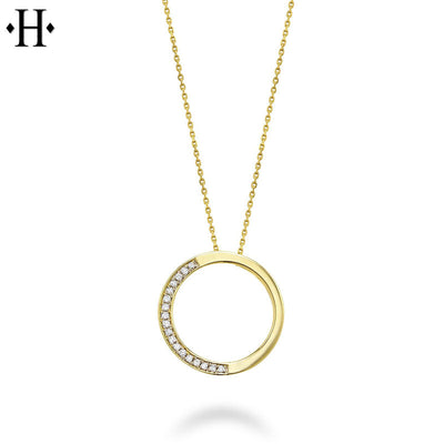 10kt Diamond Circle Necklace